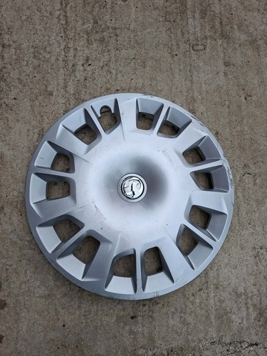 Genuine wheel trim - x,
