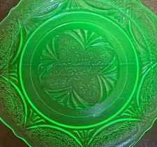 Vintage Side Plate Art Deco Uranium Green Glass Patterned Cake Plate
