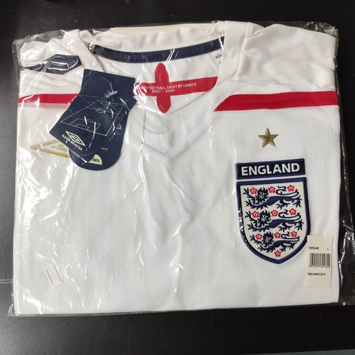 Large england football shirt - england,