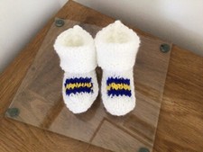 LEEDS UNITED UNISEX NEWBORN BABY HAND KNITTED BOOTIES WHITE BLUE AND YELLOW