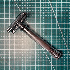 Merkur 39C Slant Double Edge