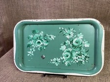 Vintage/Green Metal/Tin