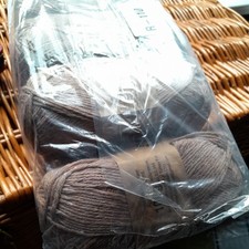 JOBLOT  5 x 100g BALL Double Knitting Wool Yarn Twist 🍊 light brown Wholesale 