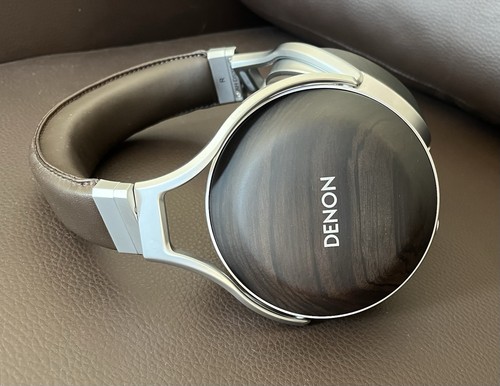 Denon d5200 closed back - closed,