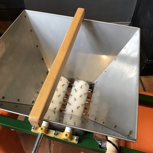 Apple crusher shredder - crusher, /