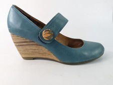 Staccato Blue Leather Wedge