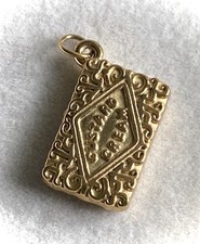 CUSTARD CREAM Gold Plated Stainless Steel Biscuit Pendant Charm NEW