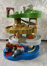 Tomy THOMAS TANK ENGINE & Friends SODOR Adventure Land Play set X 2 Trains