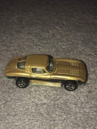 Hot wheels car corvette - wheels,