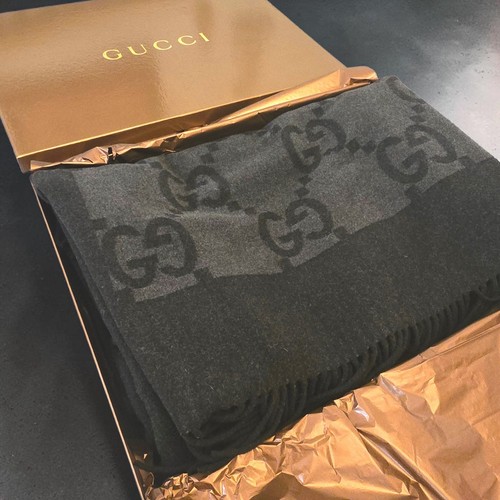 Gucci monogram throw - monogram,