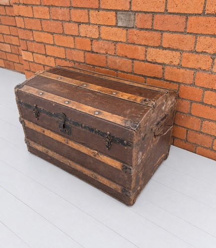 Large vintage wooden treasure - large,