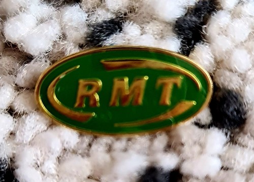 Rmt union badge - unworn,, green