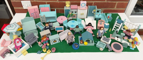 Huge bundle little town - huge,