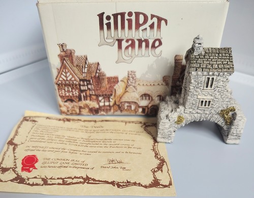 Lilliput lane bridge house - lilliput,