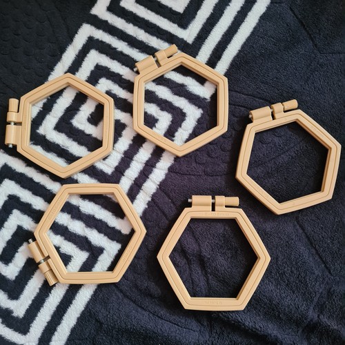 Plastic hexagon frame - plastic,