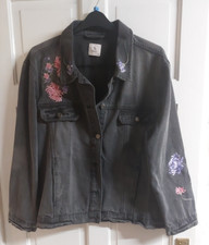 Tu Grey Black Floral