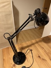 angle poise desk lampin black