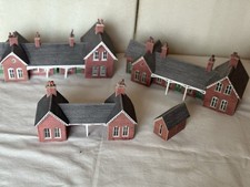 JOB LOT OF METCALFE STATION  BUILDINGS AND SHELTER   OO GAUGE