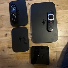Sky Q BUNDLE- ES240 & Remote, Mini-EM150 & Remote, Mini-ER110,Router SR102