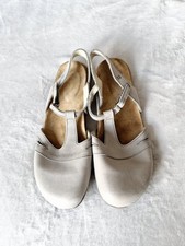 EL NATURALISTA Light Grey