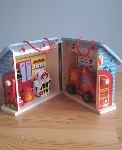 Wooden fire station play - fire,