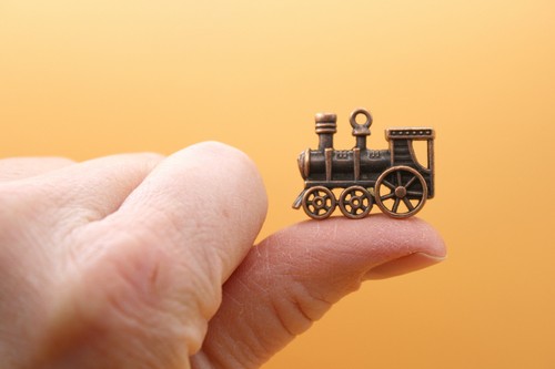 Train engine 100 - train,