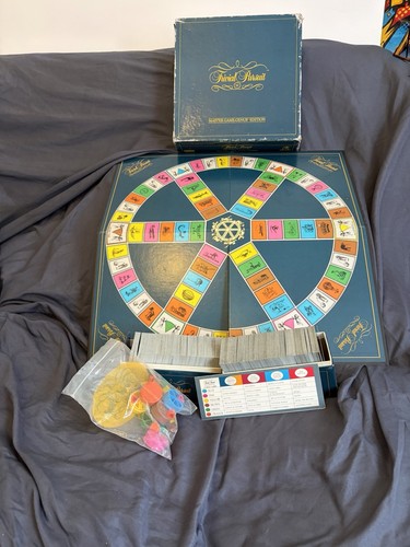 Trivial pursuit master game - pursuit,