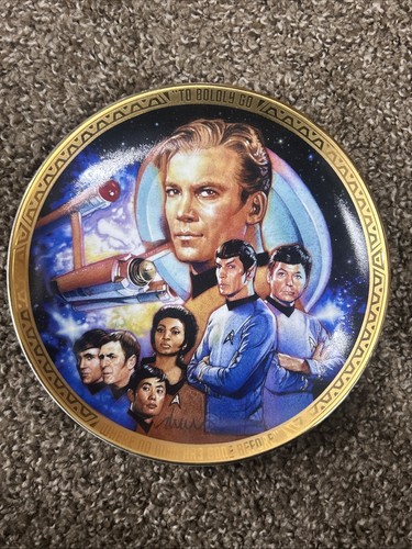 Star trek boldly - boldly, go