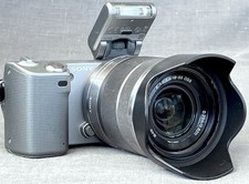 Sony Nex-5 14.2MP Camera
