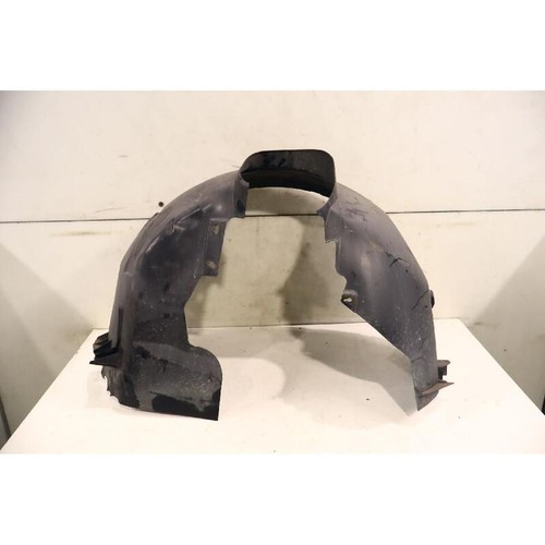 Right front wheel arch - right,