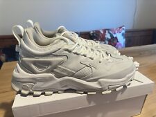 Notwoways Just White - UK 10/ US 11