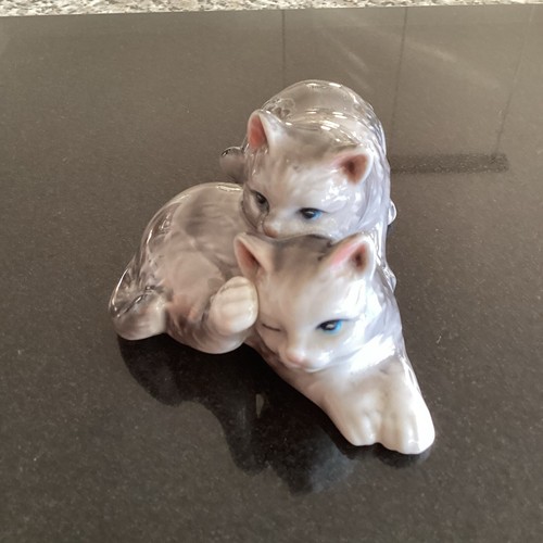 Vintage china collectable cat - vintage,