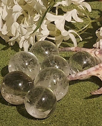 Clear quartz crystal - quartz,
