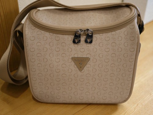 Nwt guess insulated lunch - nwt,