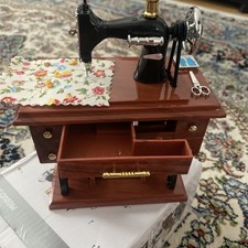 Sartorius Vintage Sewing