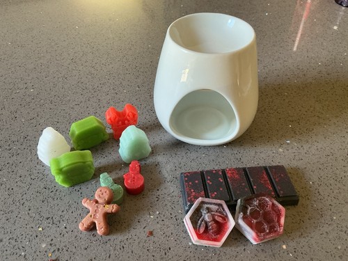 Yankee candle wax melt - wax, burner