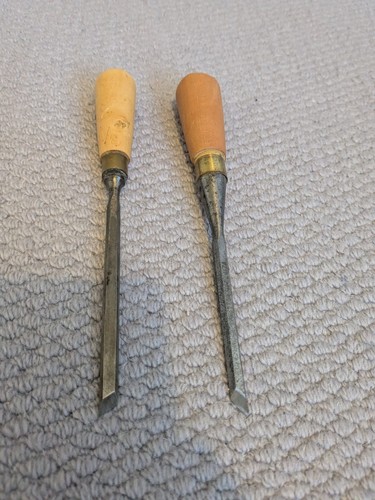 Pair skew chisels - of,