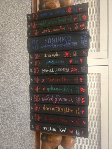 The morganville vampires - the,