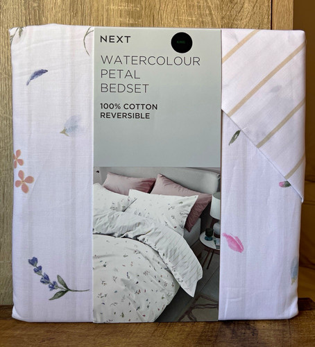 Next watercolour petal - watercolour, bedding