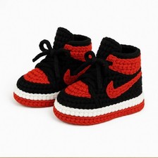Crochet Amigurumi baby shoes
