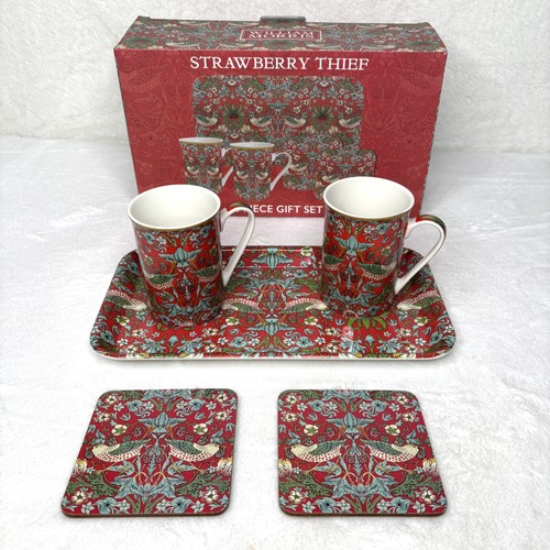 William morris strawberry - william,