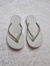 Genuine Ladies Fit Flops Size