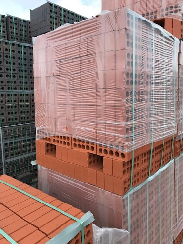 Red engineering bricks class - red,