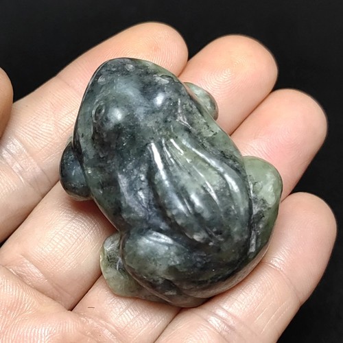 Chinese hetian jade - 1.9"chinese,