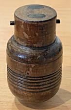 1920's vintage Wooden Bayonet Ceiling Light BC Adaptor - RARE electric lamp plug