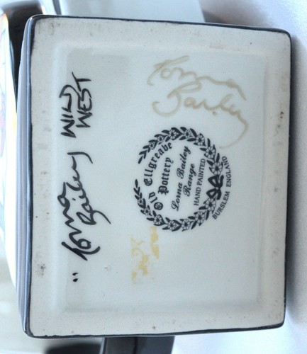 Unique hand signed gold - unique,