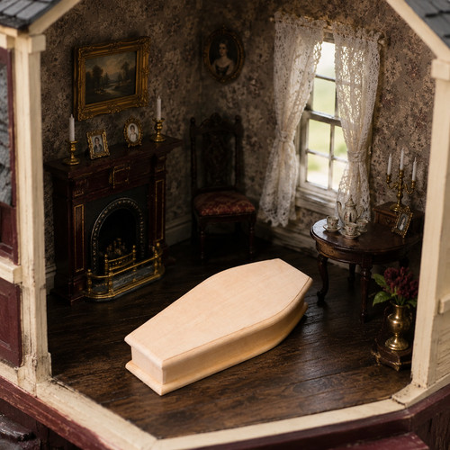 12th scale miniature - miniature, wooden