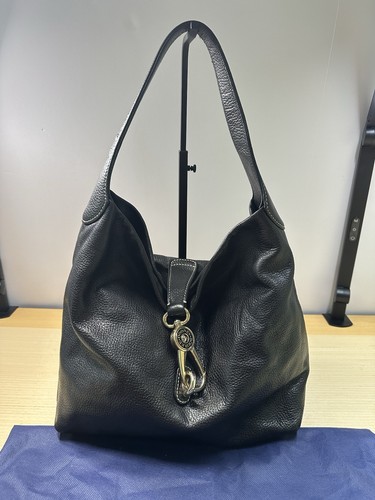 Dooney bourke black pebble - bourke,