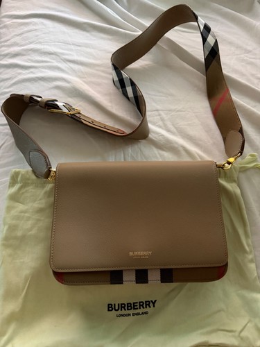 Burberry mackford handbag - burberry,