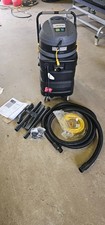 Industrial wet dry vacuum